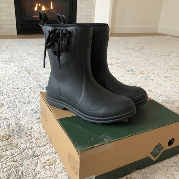 Muck Boots Women's Muck Originals Black Pull-On Rain Boots with Bows OMW000, US7 - Picture 8 of 15